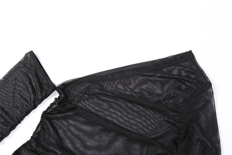 Robe noire transparente voile